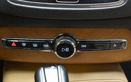 Volvo XC90 II рестайлинг, 2018 год, 4 290 000 рублей, 25 фотография