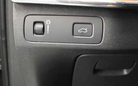 Volvo XC90 II рестайлинг, 2018 год, 4 290 000 рублей, 27 фотография