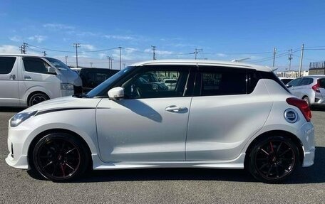 Suzuki Swift V, 2021 год, 840 000 рублей, 2 фотография