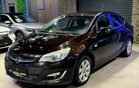 Opel Astra J, 2013 год, 650 000 рублей, 1 фотография