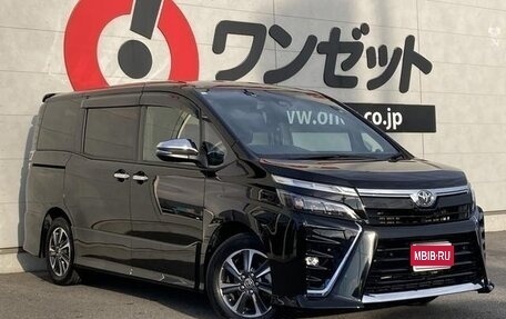 Toyota Voxy III, 2020 год, 1 975 001 рублей, 1 фотография