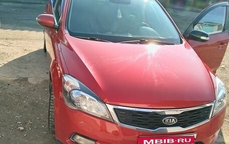 KIA cee'd I рестайлинг, 2010 год, 650 000 рублей, 1 фотография