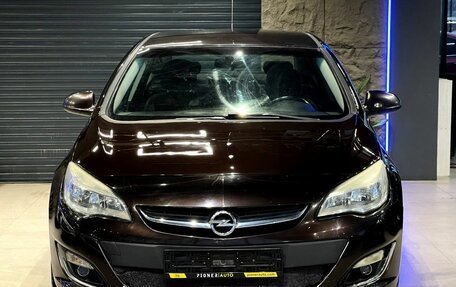 Opel Astra J, 2013 год, 650 000 рублей, 2 фотография