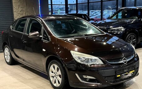 Opel Astra J, 2013 год, 650 000 рублей, 3 фотография