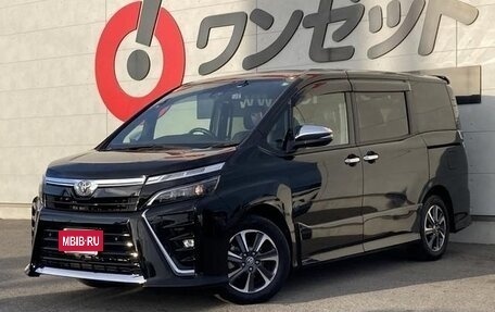 Toyota Voxy III, 2020 год, 1 975 001 рублей, 6 фотография