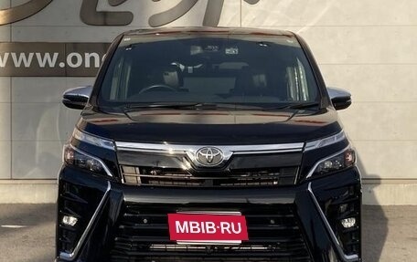 Toyota Voxy III, 2020 год, 1 975 001 рублей, 7 фотография