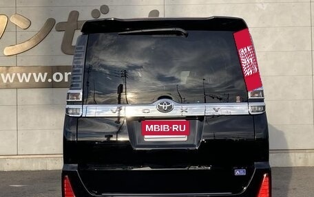 Toyota Voxy III, 2020 год, 1 975 001 рублей, 4 фотография