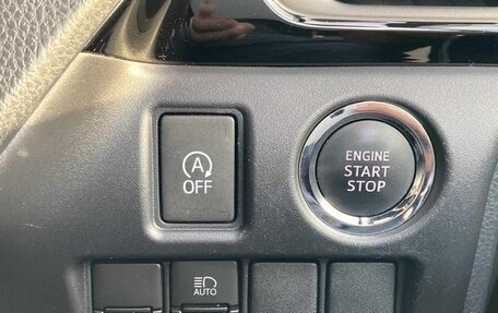 Toyota Voxy III, 2020 год, 1 975 001 рублей, 18 фотография