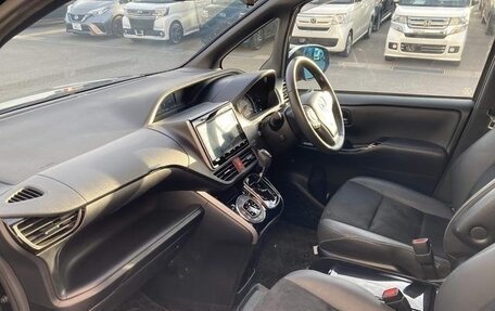 Toyota Voxy III, 2020 год, 1 975 001 рублей, 16 фотография