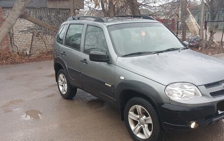 Chevrolet Niva I рестайлинг, 2016 год, 630 000 рублей, 5 фотография