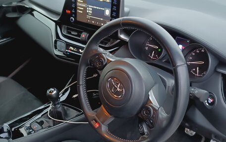 Toyota C-HR I рестайлинг, 2020 год, 1 980 000 рублей, 13 фотография