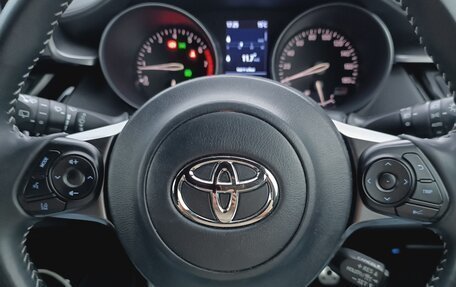 Toyota C-HR I рестайлинг, 2020 год, 1 980 000 рублей, 14 фотография