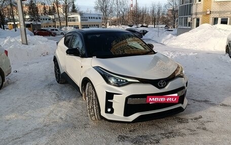 Toyota C-HR I рестайлинг, 2020 год, 1 980 000 рублей, 7 фотография
