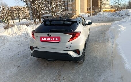 Toyota C-HR I рестайлинг, 2020 год, 1 980 000 рублей, 17 фотография