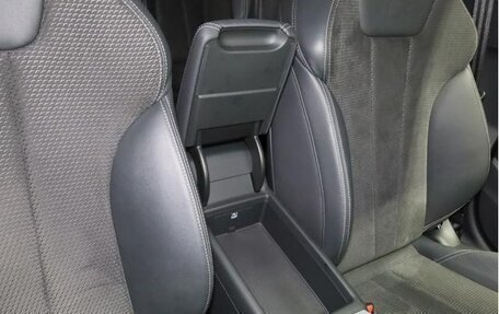 Audi A4, 2021 год, 1 780 000 рублей, 25 фотография