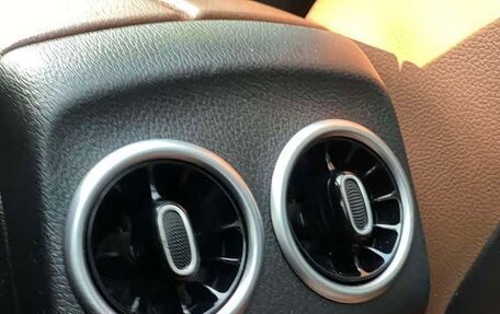 Mercedes-Benz GLB, 2022 год, 2 200 000 рублей, 14 фотография