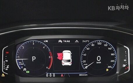 Volkswagen T-Roc I, 2022 год, 2 400 010 рублей, 7 фотография