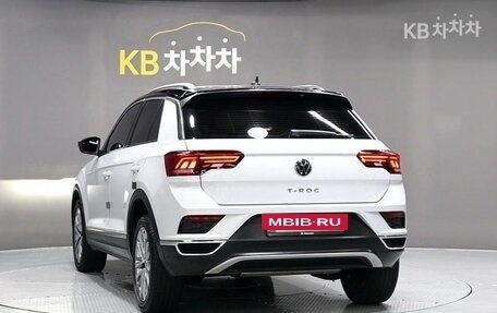 Volkswagen T-Roc I, 2022 год, 2 400 010 рублей, 4 фотография