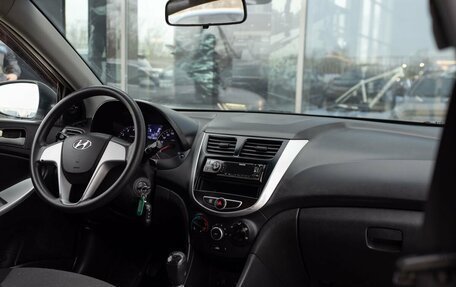 Hyundai Solaris II рестайлинг, 2011 год, 650 000 рублей, 10 фотография