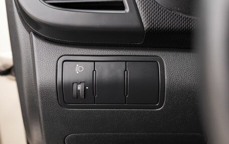 Hyundai Solaris II рестайлинг, 2011 год, 650 000 рублей, 16 фотография