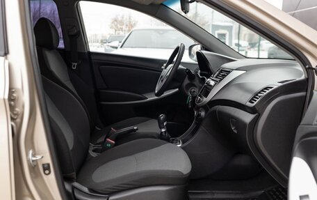 Hyundai Solaris II рестайлинг, 2011 год, 650 000 рублей, 18 фотография