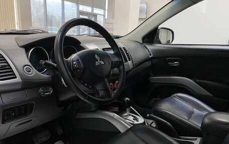 Mitsubishi Outlander III рестайлинг 3, 2011 год, 1 490 000 рублей, 8 фотография