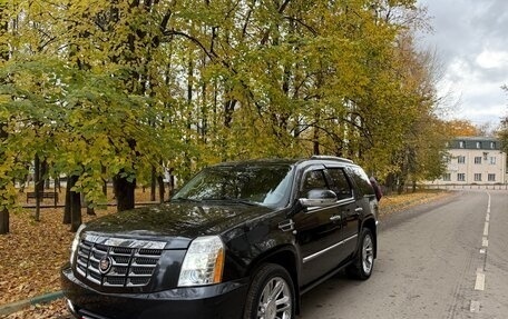 Cadillac Escalade III, 2011 год, 1 800 000 рублей, 2 фотография