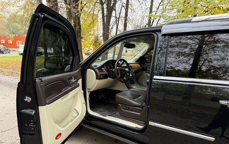 Cadillac Escalade III, 2011 год, 1 800 000 рублей, 10 фотография