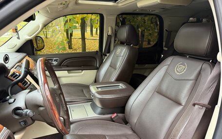 Cadillac Escalade III, 2011 год, 1 800 000 рублей, 15 фотография