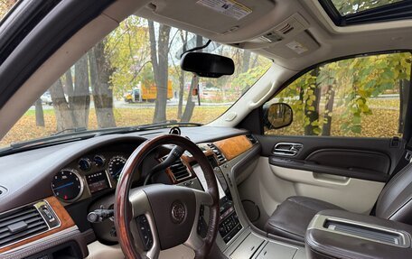 Cadillac Escalade III, 2011 год, 1 800 000 рублей, 14 фотография