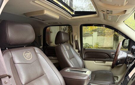 Cadillac Escalade III, 2011 год, 1 800 000 рублей, 20 фотография