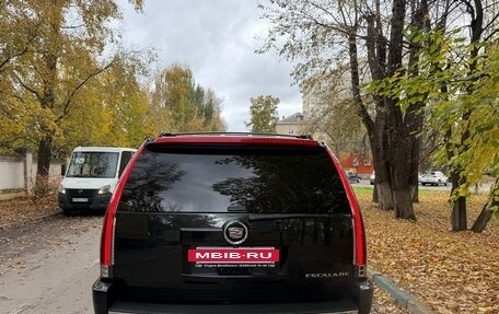 Cadillac Escalade III, 2011 год, 1 800 000 рублей, 7 фотография