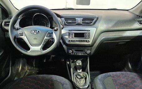 KIA Rio III рестайлинг, 2015 год, 1 050 000 рублей, 10 фотография