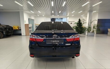 Toyota Camry, 2017 год, 2 030 000 рублей, 4 фотография