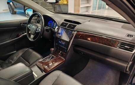 Toyota Camry, 2017 год, 2 030 000 рублей, 7 фотография