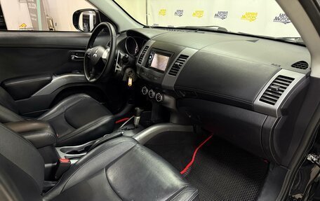 Mitsubishi Outlander III рестайлинг 3, 2010 год, 1 430 000 рублей, 16 фотография