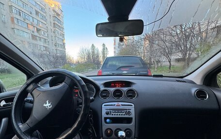 Peugeot 308 II, 2011 год, 700 000 рублей, 11 фотография