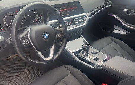 BMW 3 серия, 2019 год, 3 560 000 рублей, 12 фотография