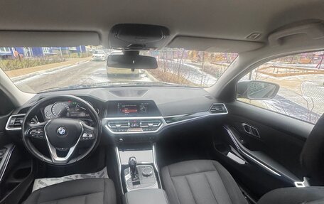 BMW 3 серия, 2019 год, 3 560 000 рублей, 13 фотография