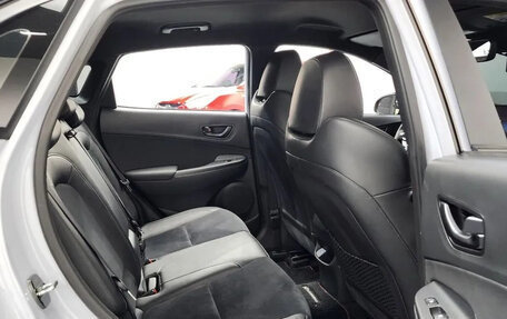 Hyundai Kona I, 2022 год, 1 550 000 рублей, 6 фотография