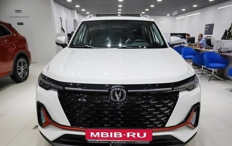 Changan CS35 Plus, 2024 год, 2 652 000 рублей, 6 фотография