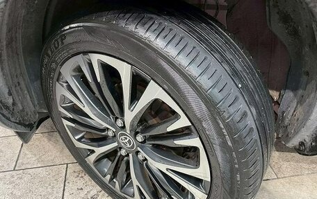 Toyota Yaris Cross, 2021 год, 1 608 000 рублей, 9 фотография