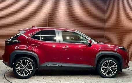 Toyota Yaris Cross, 2021 год, 1 608 000 рублей, 12 фотография