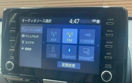 Toyota Yaris Cross, 2021 год, 1 608 000 рублей, 29 фотография