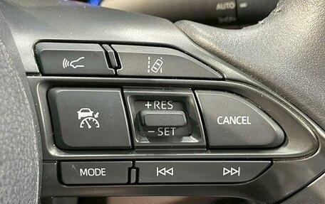 Toyota Yaris Cross, 2021 год, 1 608 000 рублей, 39 фотография