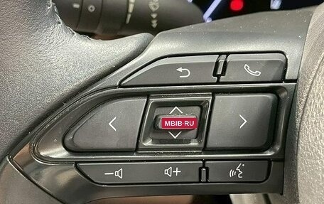 Toyota Yaris Cross, 2021 год, 1 608 000 рублей, 38 фотография