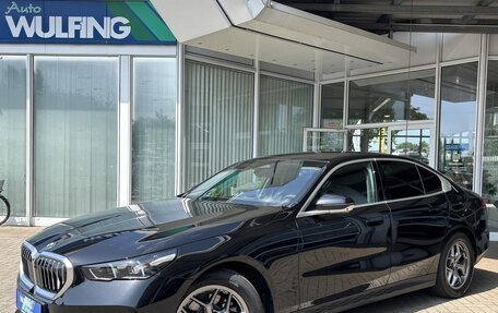 BMW 5 серия, 2025 год, 6 200 000 рублей, 2 фотография