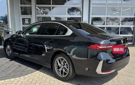 BMW 5 серия, 2025 год, 6 200 000 рублей, 4 фотография