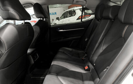 Toyota Camry, 2019 год, 3 050 000 рублей, 12 фотография