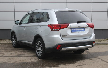 Mitsubishi Outlander III рестайлинг 3, 2017 год, 1 974 000 рублей, 8 фотография